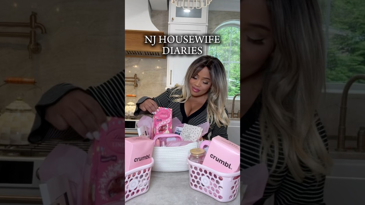 ASMR 🎧 Packing cutesy gifts for our teachers #momlife #asmr #giftideas #crumblcookies #sephora