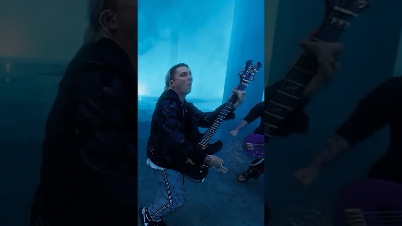 Synyster Gates on his hardest guitar solo “Nobody” for AmazeVR #avengedsevenfold #a7x #synystergates