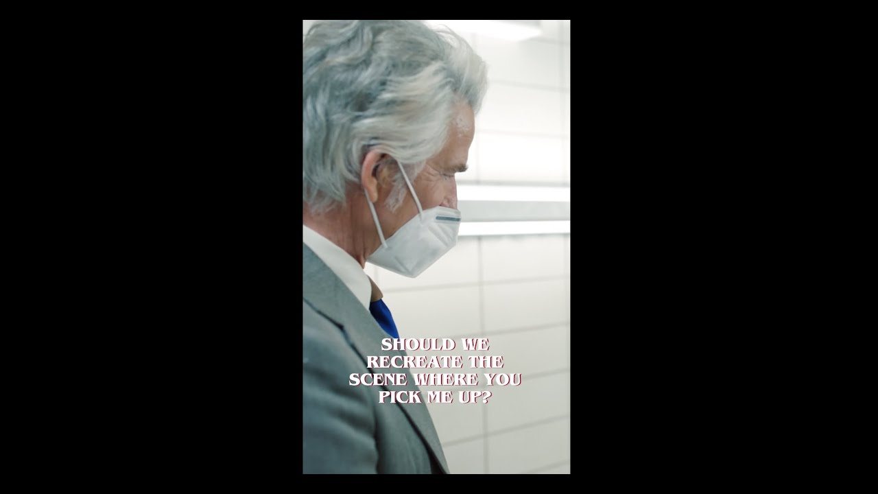 Millie Bobby Brown and Matthew Modine recreate an old scene #StrangerThings