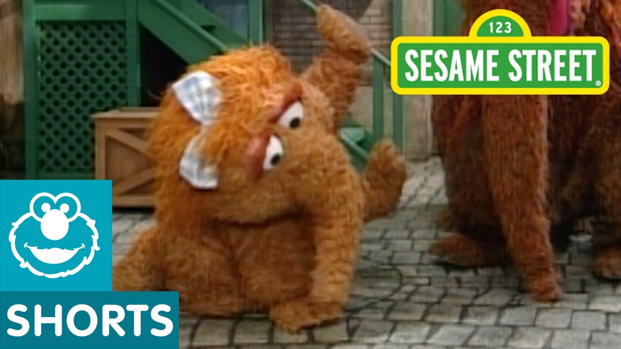 Sesame Street: Alice the Dancing Snuffleupagus